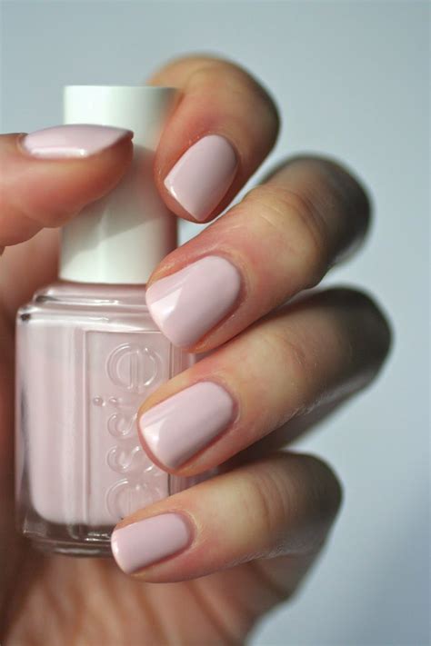 essie nail polish ballerina pink.